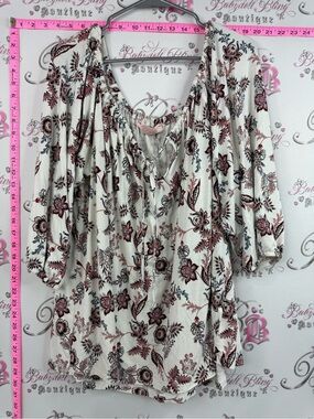 In every story shirt Boho Floral Peasant Tunic Cream with Burgundy Floral Print